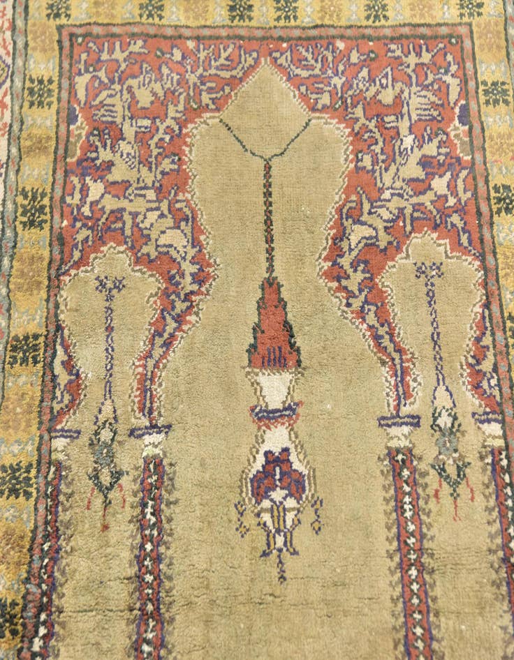 Detail image of  3' 2 x 4' 8  Hand Knotted Lahour Rug