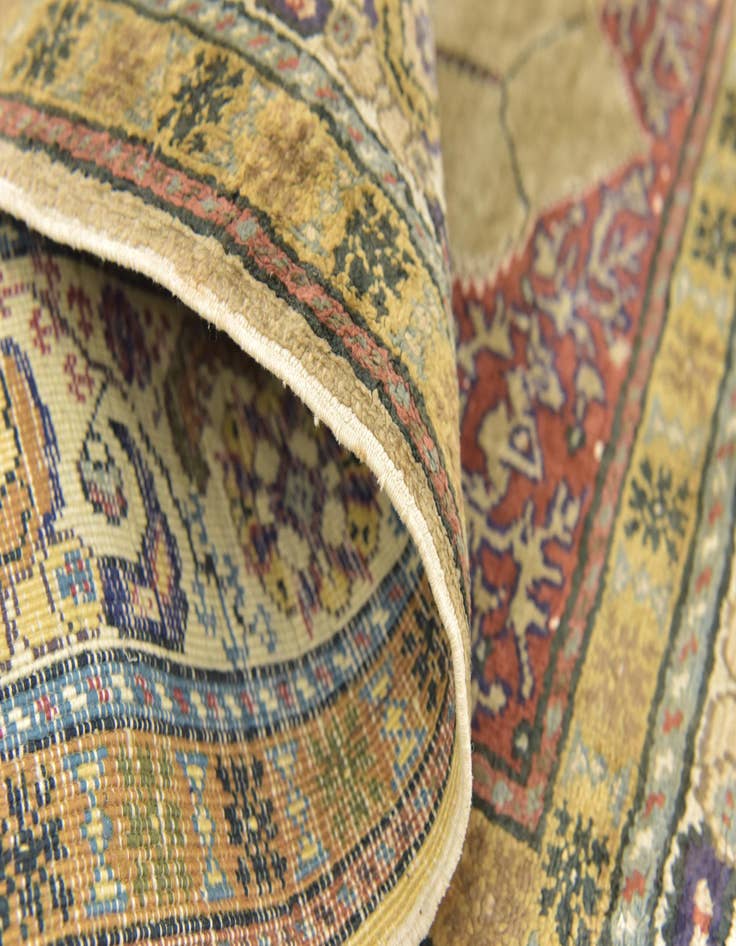 Detail image of  3' 2 x 4' 8  Hand Knotted Lahour Rug