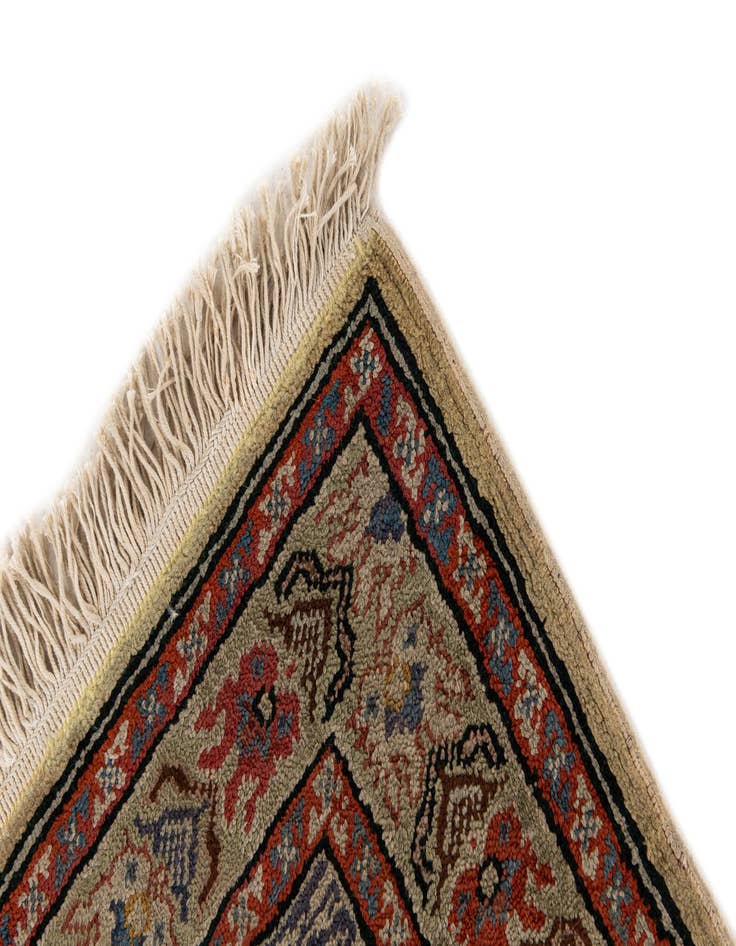 Detail image of  3' 10 x 5' 11  Hand Knotted Lahour Oriental Wool Rug