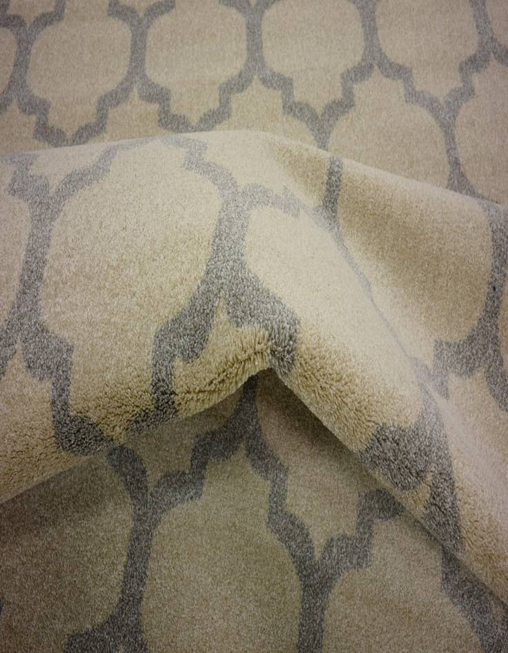 Detail image of  5' x 8' Lattice Rug