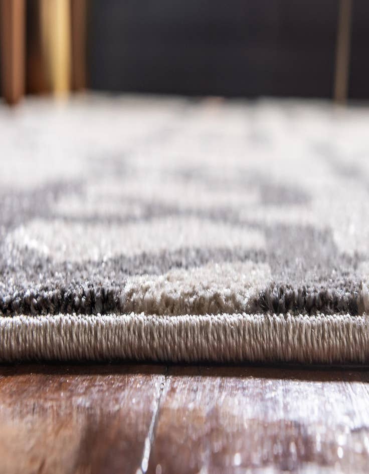 Detail image of  9' x 12' Lattice Rug