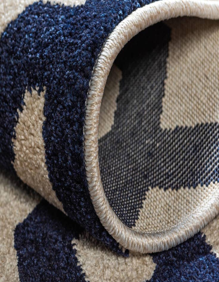 Detail image of 3' 3 x 5' 3 Lattice Rug