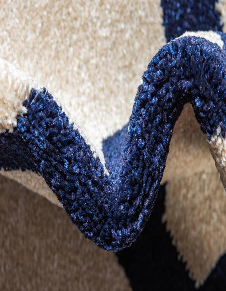 Detail image of 3' 3 x 5' 3 Lattice Rug