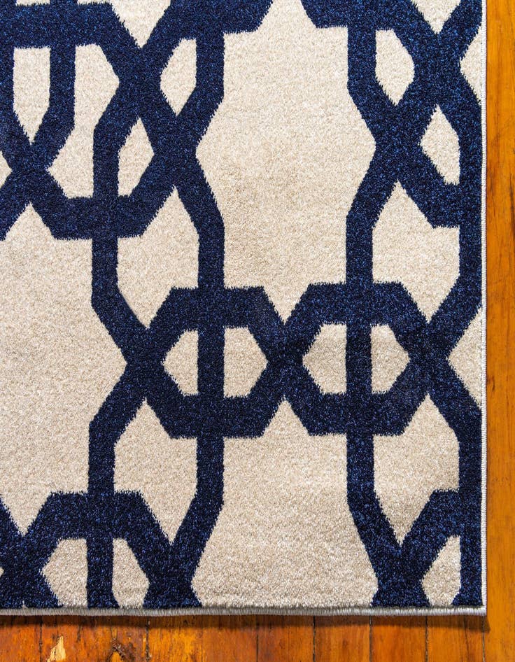 Detail image of 3' 3 x 5' 3 Lattice Rug