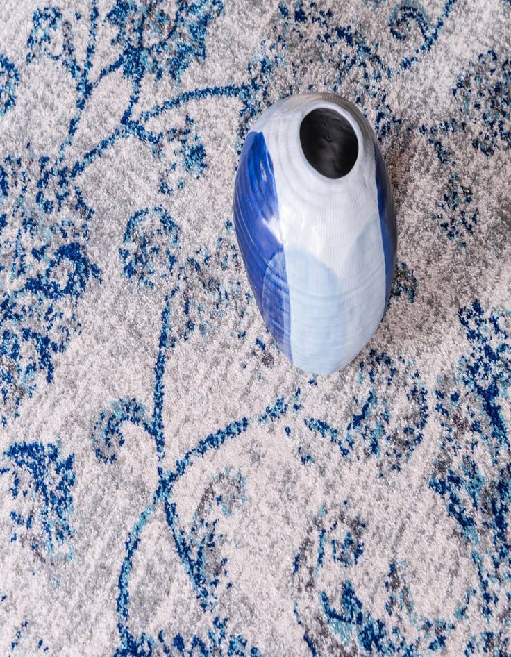 Detail image of  8' x 10' Legacy Rug