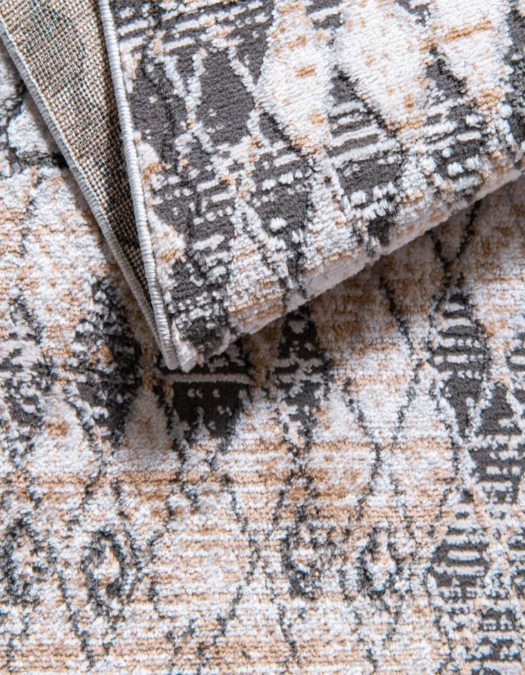 Detail image of  4' x 6' Leipzig Rug