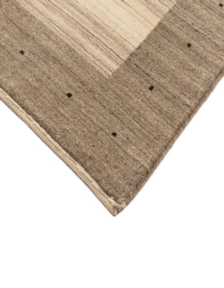 Detail image of  4' 11 x 6' 7 Loriloom Rug