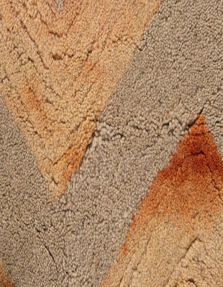 Detail image of  3' 10 x 5' 10 Luna Wool Rug