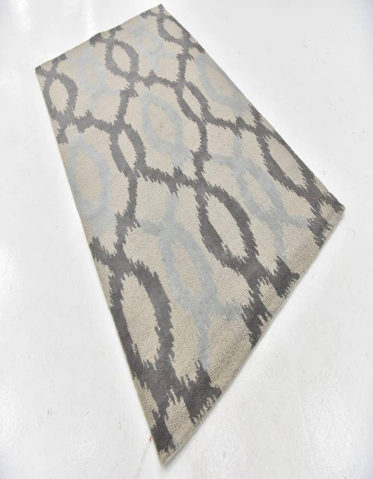 Detail image of  5' x 8' Luna Wool Rug