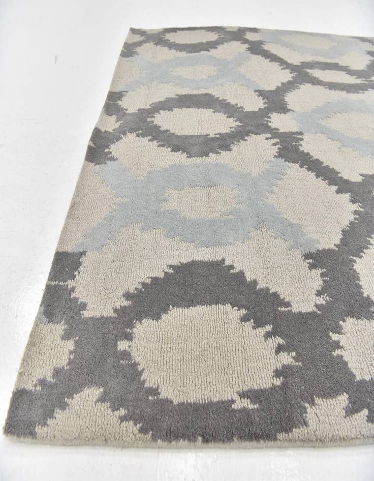 Detail image of  5' x 8' Luna Wool Rug