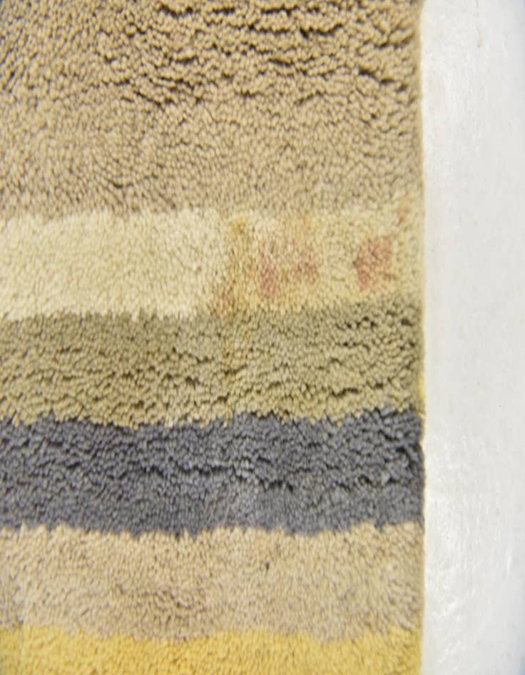 Detail image of  4' x 5' 7 Luna Wool Rug