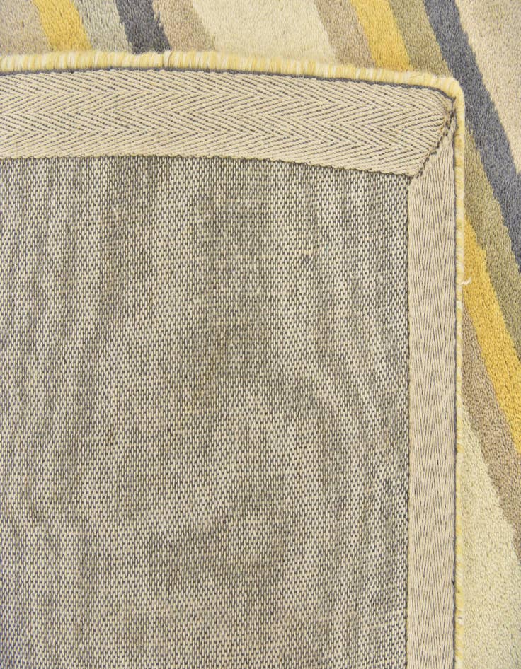 Detail image of  4' x 5' 7 Luna Wool Rug