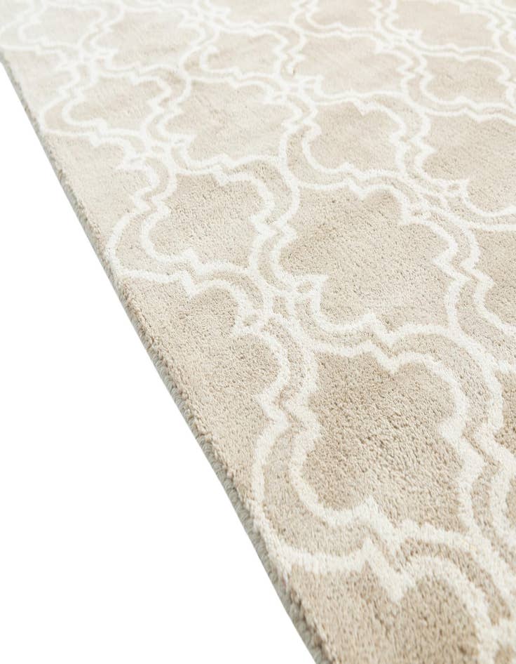 Detail image of  5' x 7' 6 Luna Rug