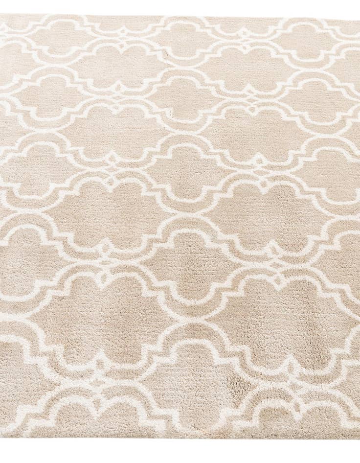 Detail image of  4' 10 x 7' 6 Luna Rug