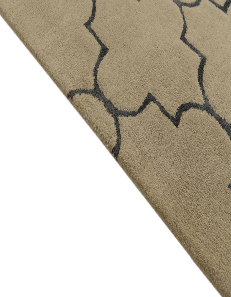 Detail image of  8' x 10' Luna Wool Rug