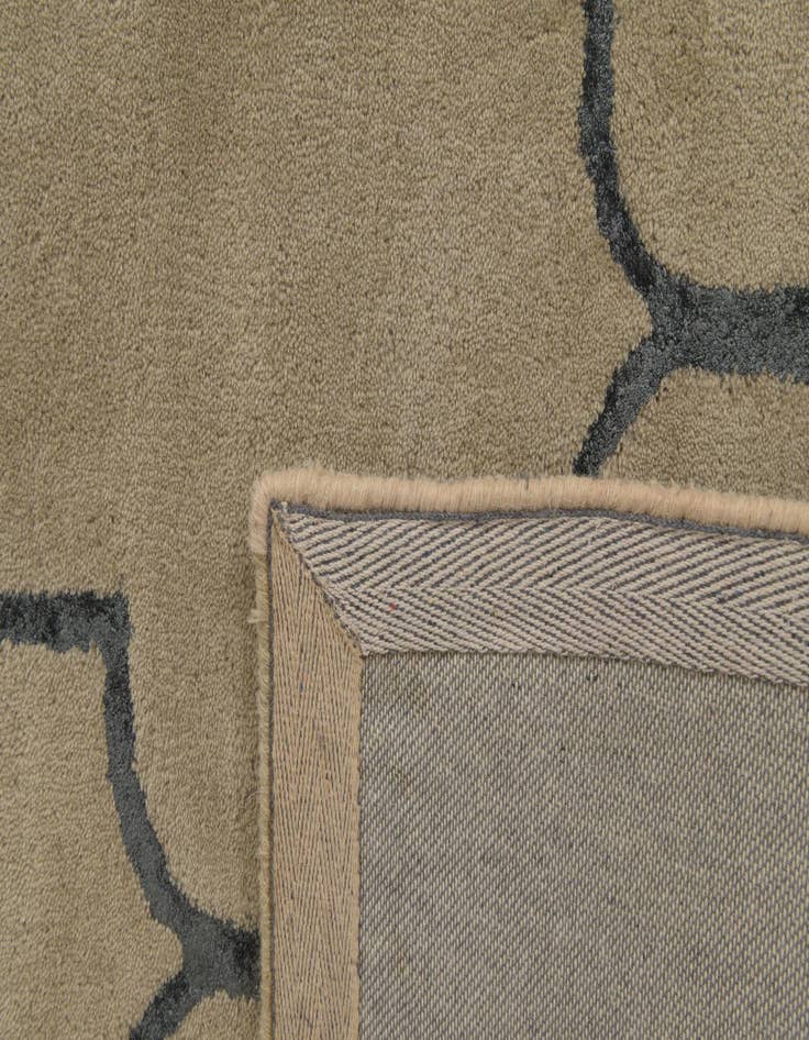 Detail image of  8' x 10' Luna Rug