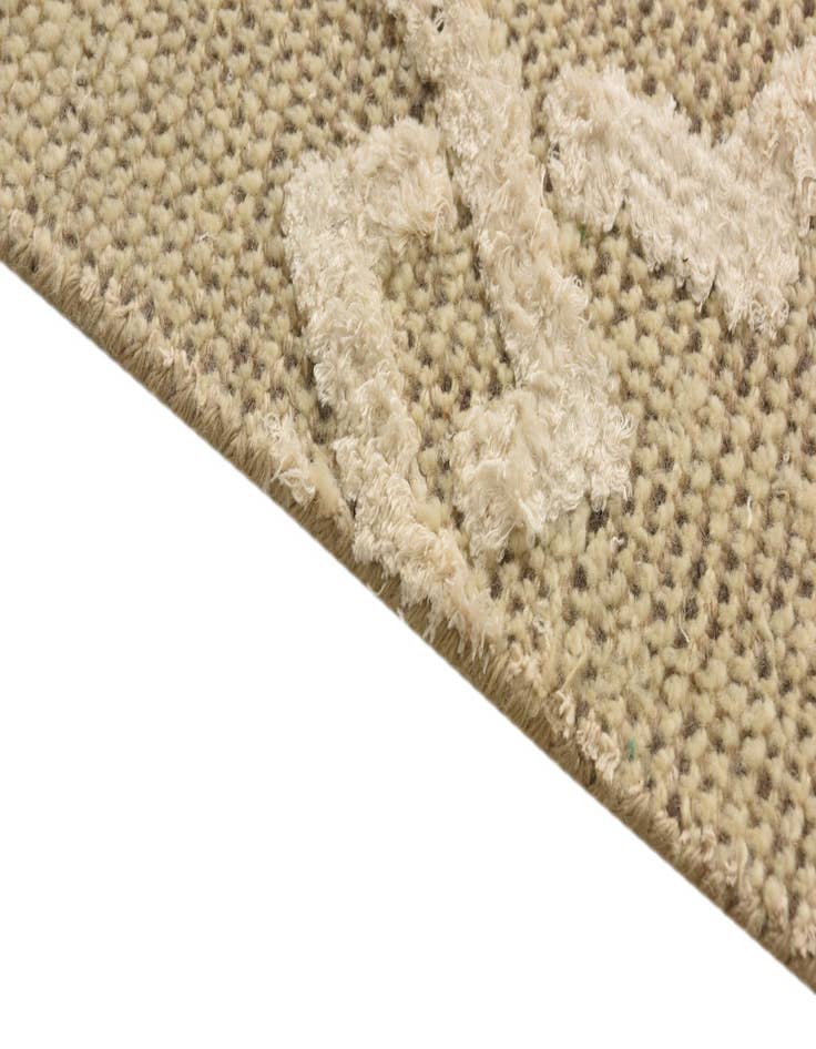 Detail image of  7' 8 x 9' 9  Hand Knotted Luna Rug