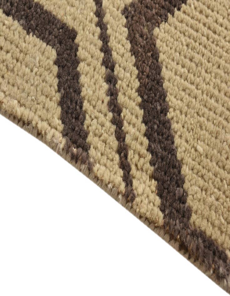 Detail image of  8' 1 x 10'  Hand Knotted Luna Wool Rug