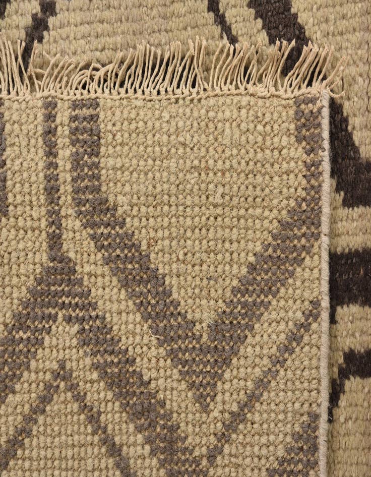 Detail image of  8' 1 x 10'  Hand Knotted Luna Wool Rug