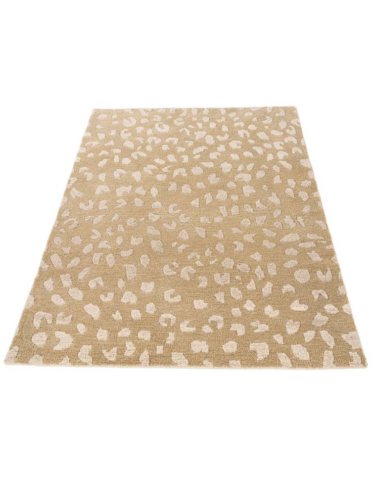 Detail image of  4' 4 x 5' 8 Luna Rug