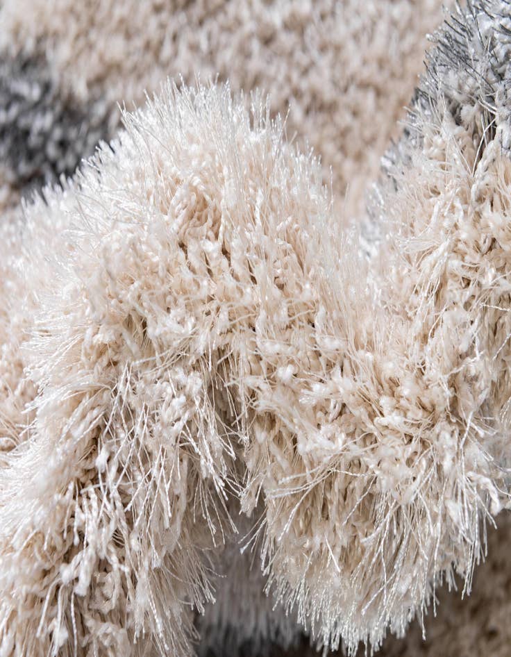 Detail image of 7' x 10' Luxury Trellis Shag Rug