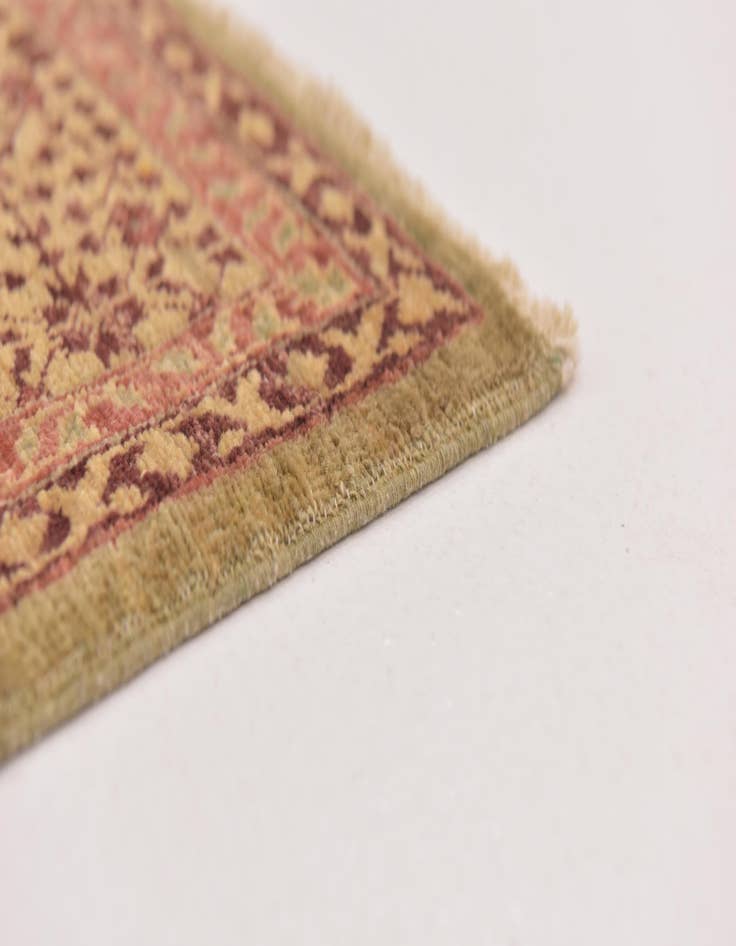 Detail image of  4' 3 x 5' 10  Hand Knotted Mamluk Ziegler Oriental Rug