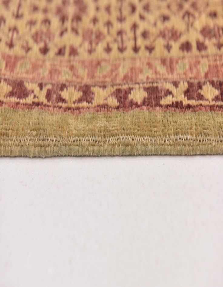 Detail image of  4' 3 x 5' 10  Hand Knotted Mamluk Ziegler Oriental Rug