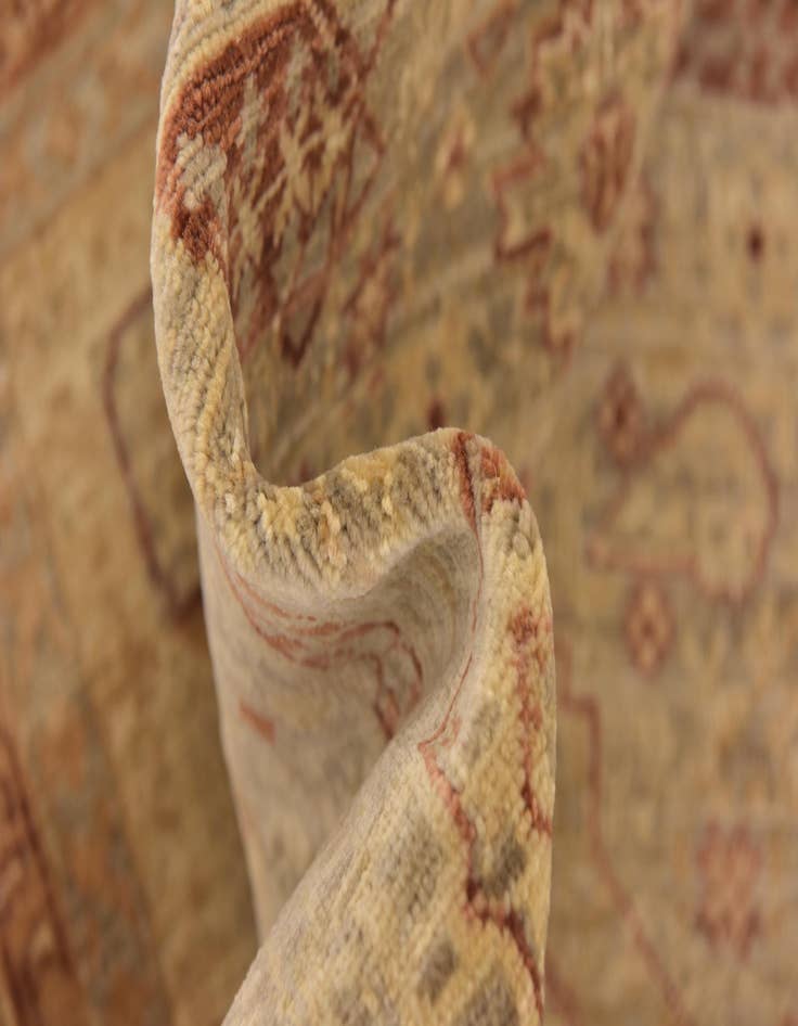 Detail image of  4' 10 x 6' 8  Hand Knotted Mamluk Ziegler Oriental Rug