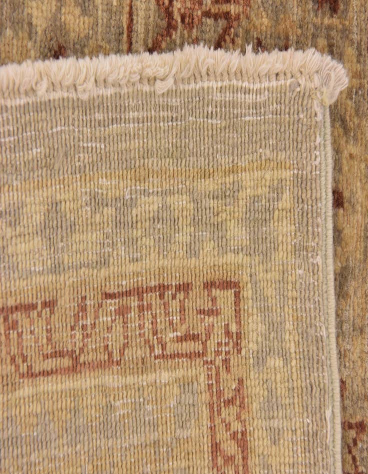 Detail image of  4' 10 x 6' 8  Hand Knotted Mamluk Ziegler Oriental Rug