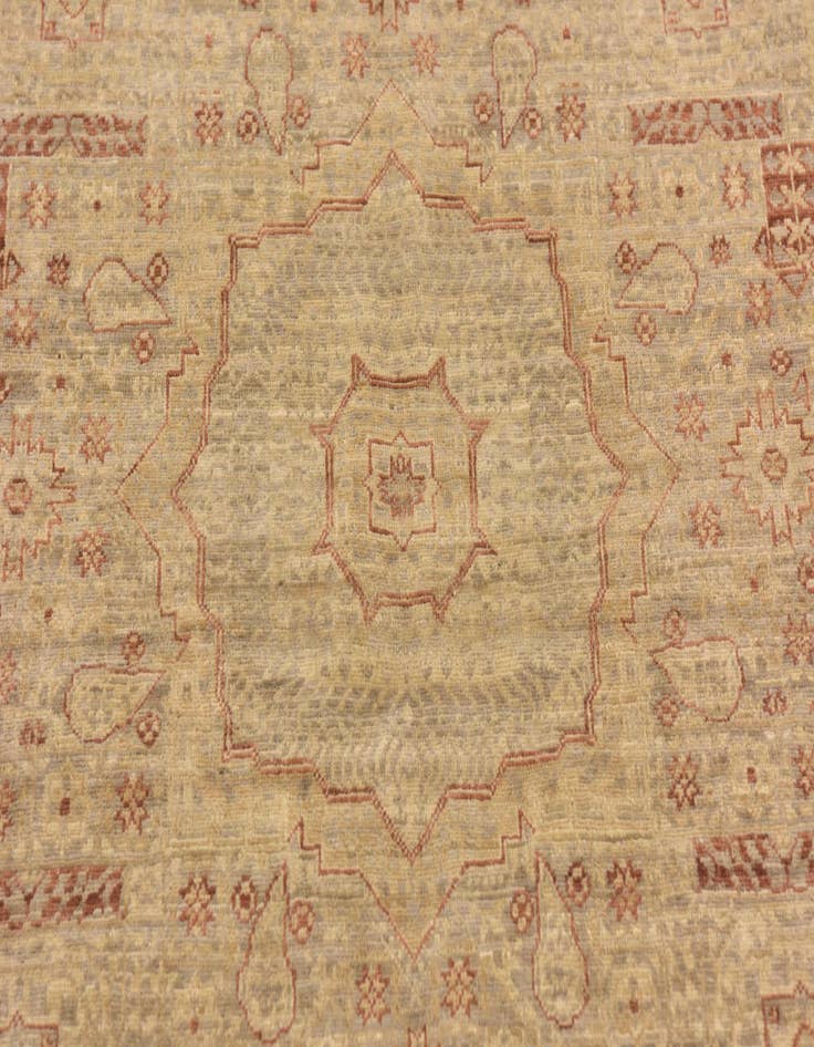 Detail image of  4' 10 x 6' 8  Hand Knotted Mamluk Ziegler Oriental Rug