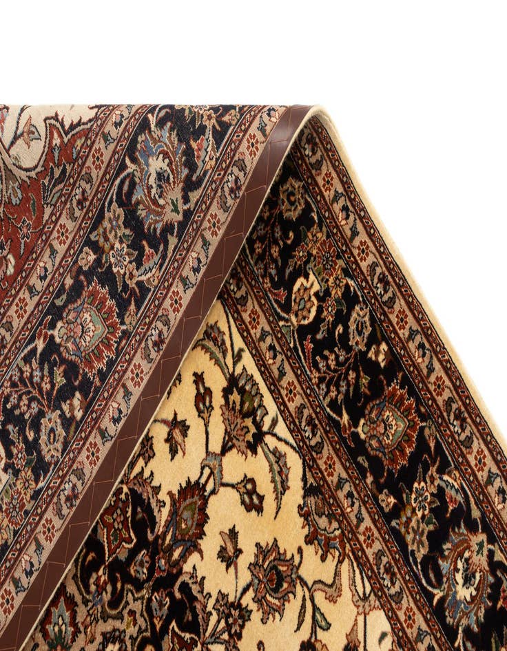 Detail image of  6' 6 x 9' 10 Mashad Wool Rug