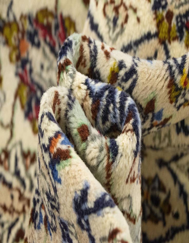 Detail image of  8' 1 x 11' 8  Hand Knotted Mashad Persian Wool Rug