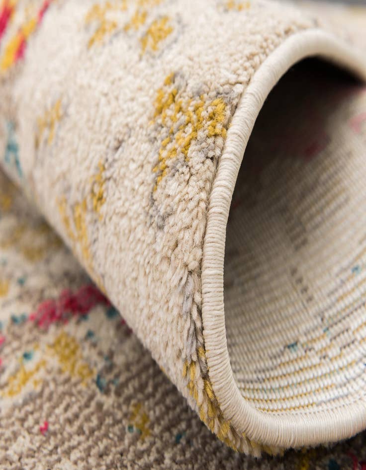 Detail image of  7' x 10'  Washable Mesa Rug