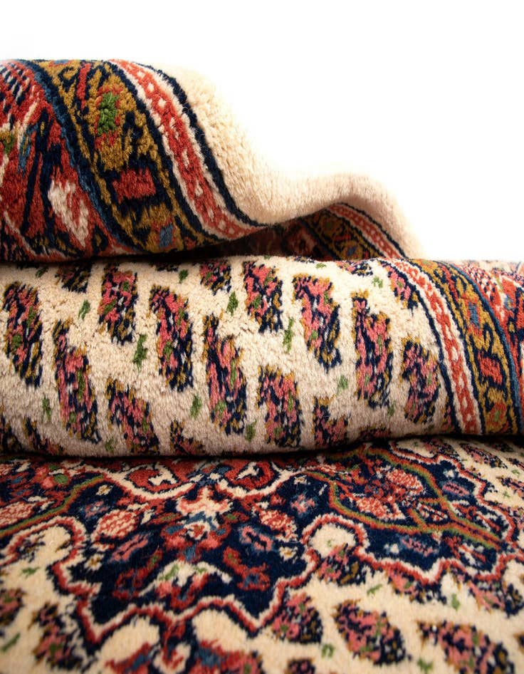 Detail image of  4' 6 x 6' 6 Mir Wool Rug