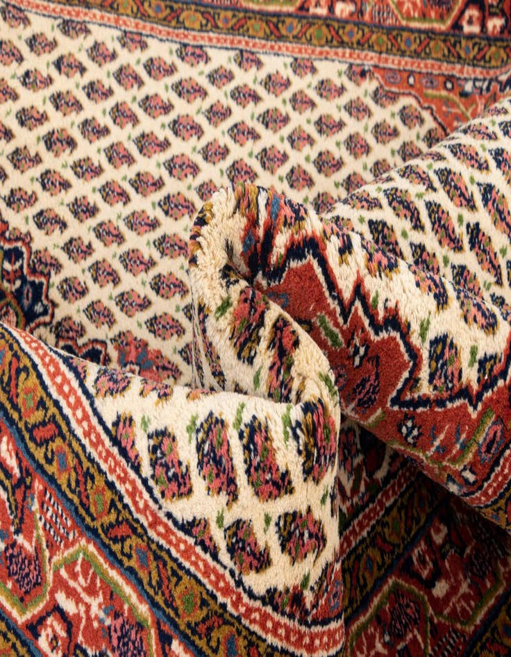 Detail image of  4' 6 x 6' 6 Mir Wool Rug