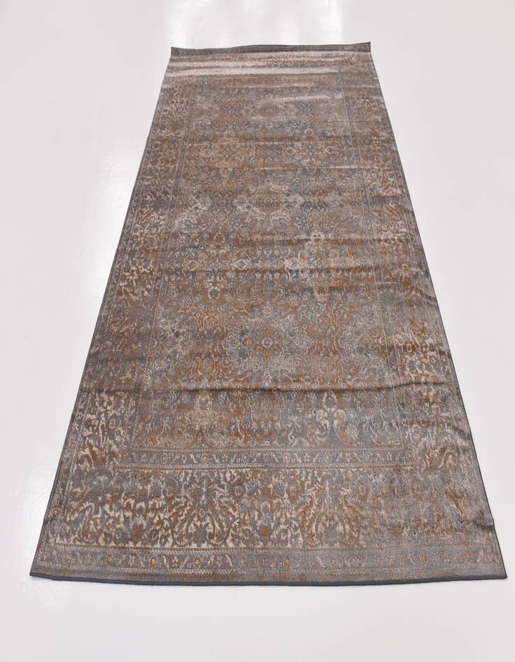 Detail image of  5' x 7' 6 Modern Classical Rug