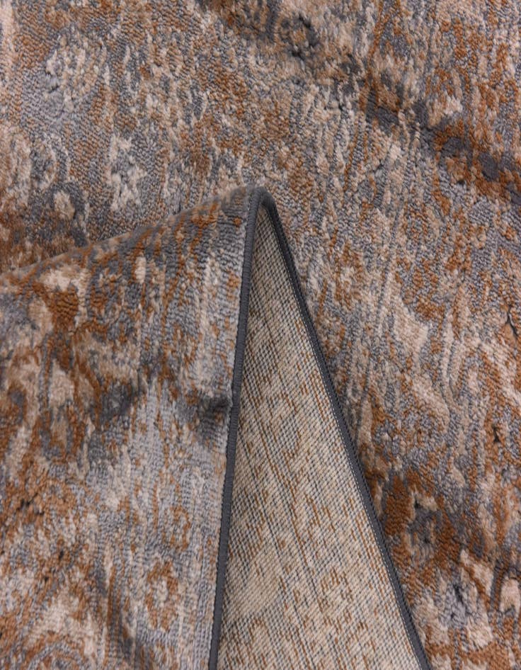 Detail image of  5' x 7' 6 Modern Classical Rug