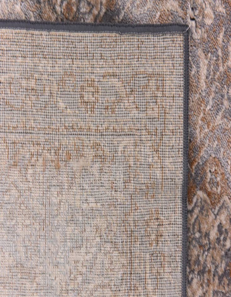 Detail image of  5' x 7' 6 Modern Classical Rug