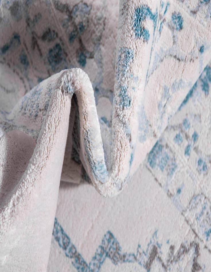 Detail image of  5' x 8' Modern Classical Rug