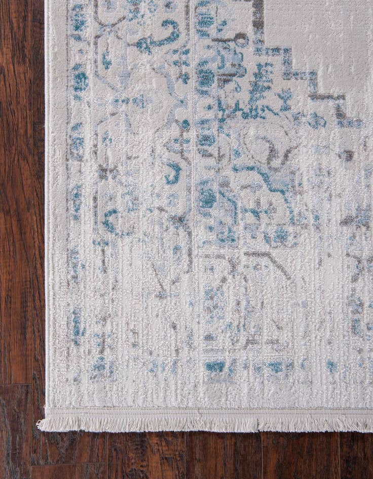 Detail image of  5' x 8' Modern Classical Rug