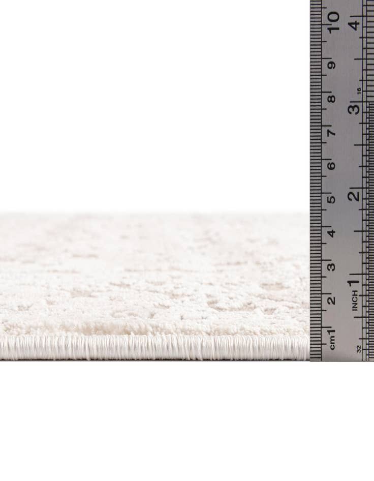 Detail image of  3' x 5' Modern Classical Rug