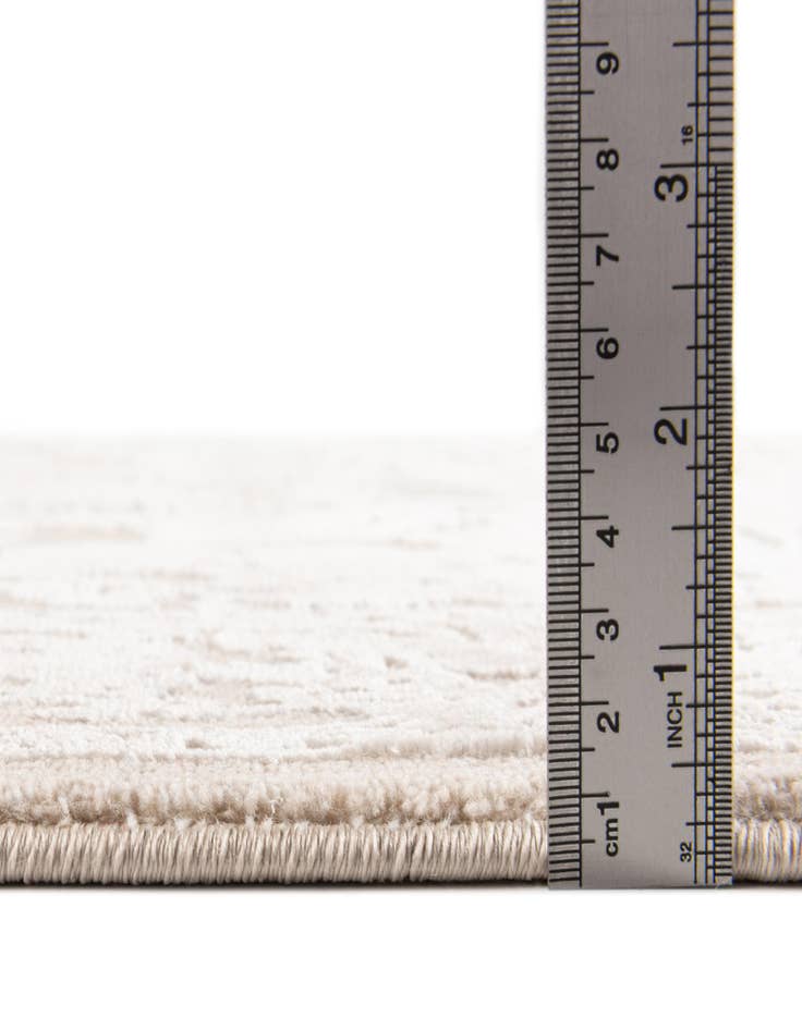 Detail image of  3' x 5' Modern Classical Rug