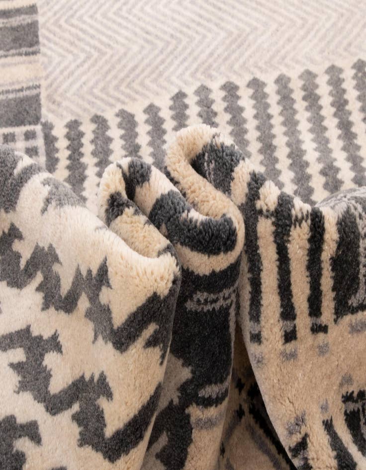 Detail image of  7' 9 x 9' 3 Modern Manshu Wool Rug