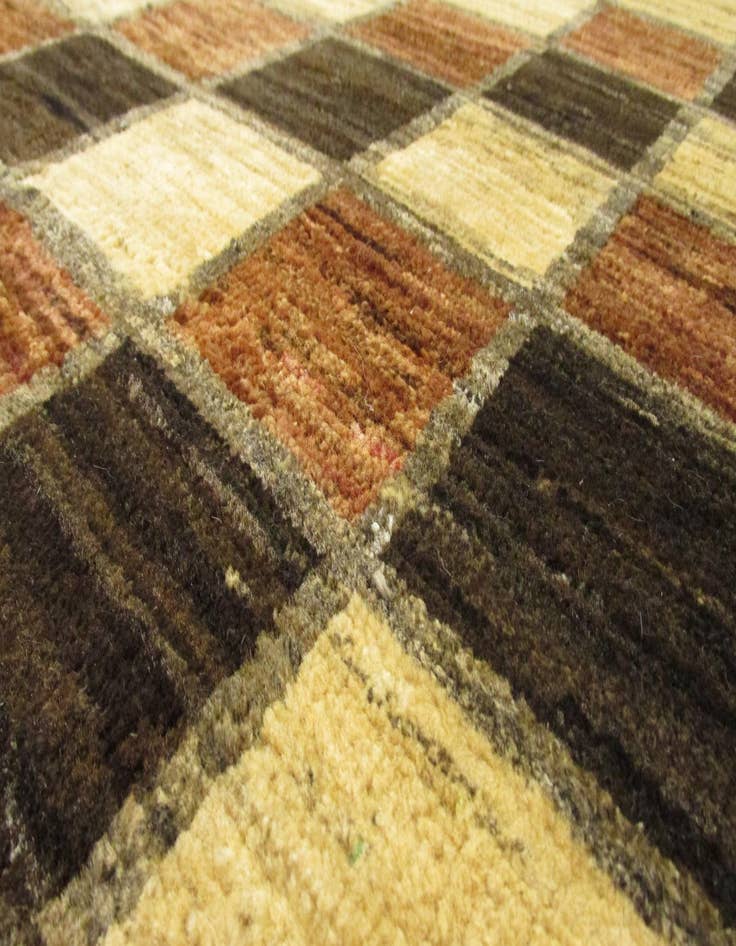 Detail image of  4' 7 x 6' 8  Hand Knotted Modern Ziegler Oriental Rug