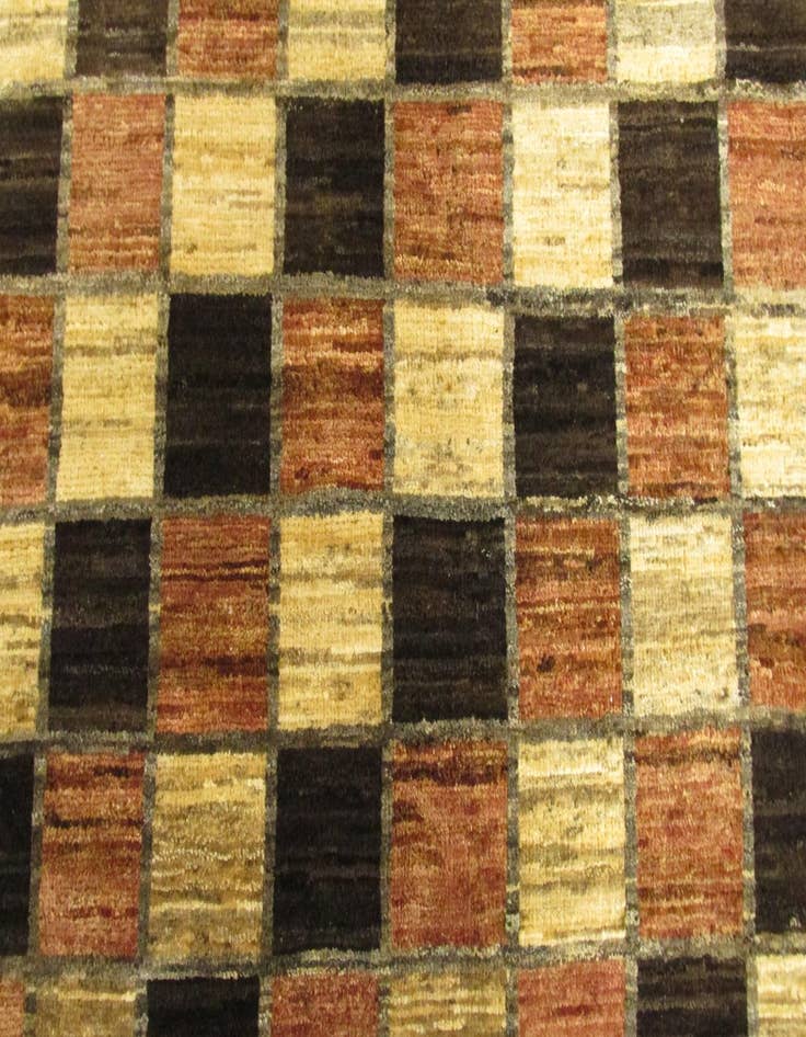 Detail image of  4' 7 x 6' 8  Hand Knotted Modern Ziegler Oriental Rug