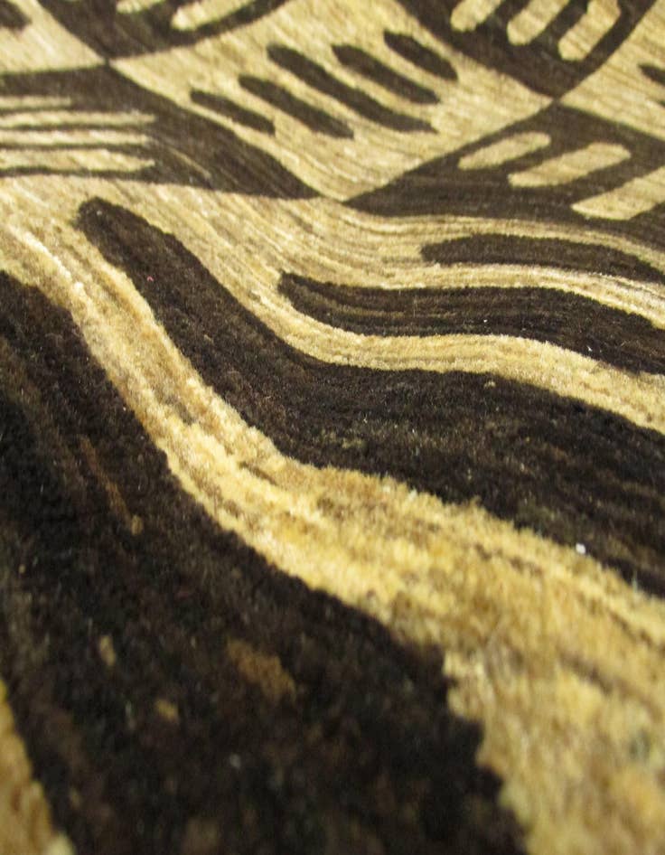 Detail image of  5' 8 x 7' 11  Hand Knotted Modern Ziegler Oriental Rug