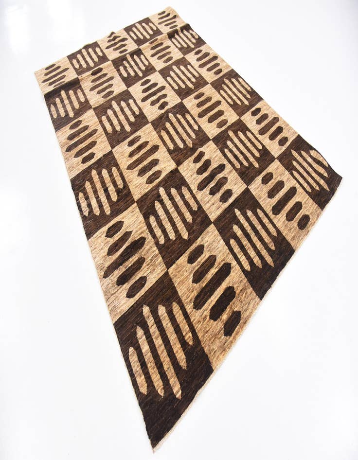 Detail image of  5' 8 x 7' 11  Hand Knotted Modern Ziegler Oriental Rug