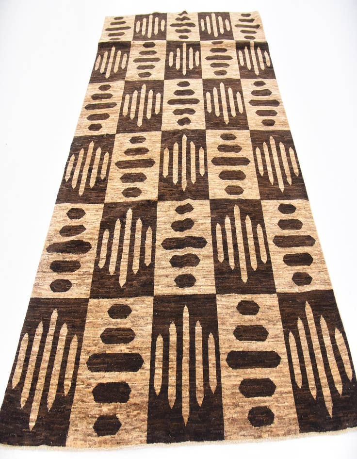 Detail image of  5' 8 x 7' 11  Hand Knotted Modern Ziegler Oriental Rug