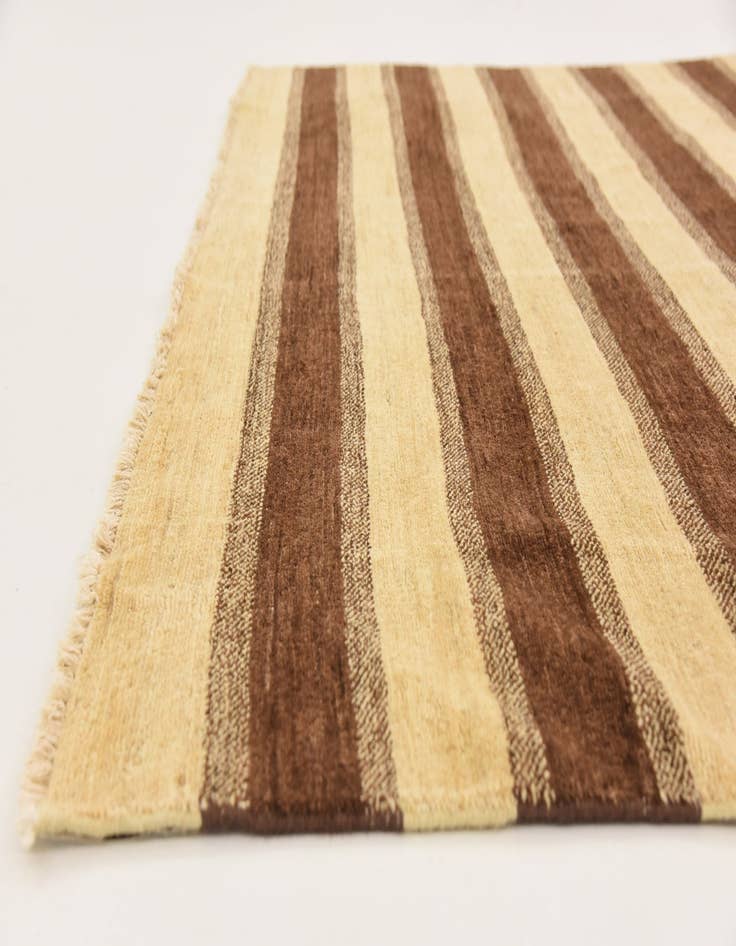 Detail image of  6' 6 x 10'  Hand Knotted Modern Ziegler Oriental Rug