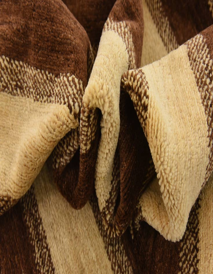 Detail image of  6' 6 x 10'  Hand Knotted Modern Ziegler Oriental Rug